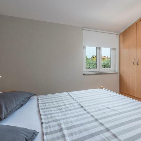 Apartment Green With Balcony Nova Vas  外观 照片
