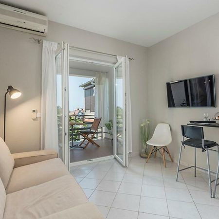 Apartment Green With Balcony Nova Vas  外观 照片