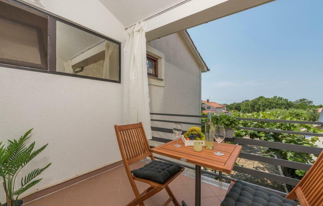Apartment Green With Balcony Nova Vas  外观 照片