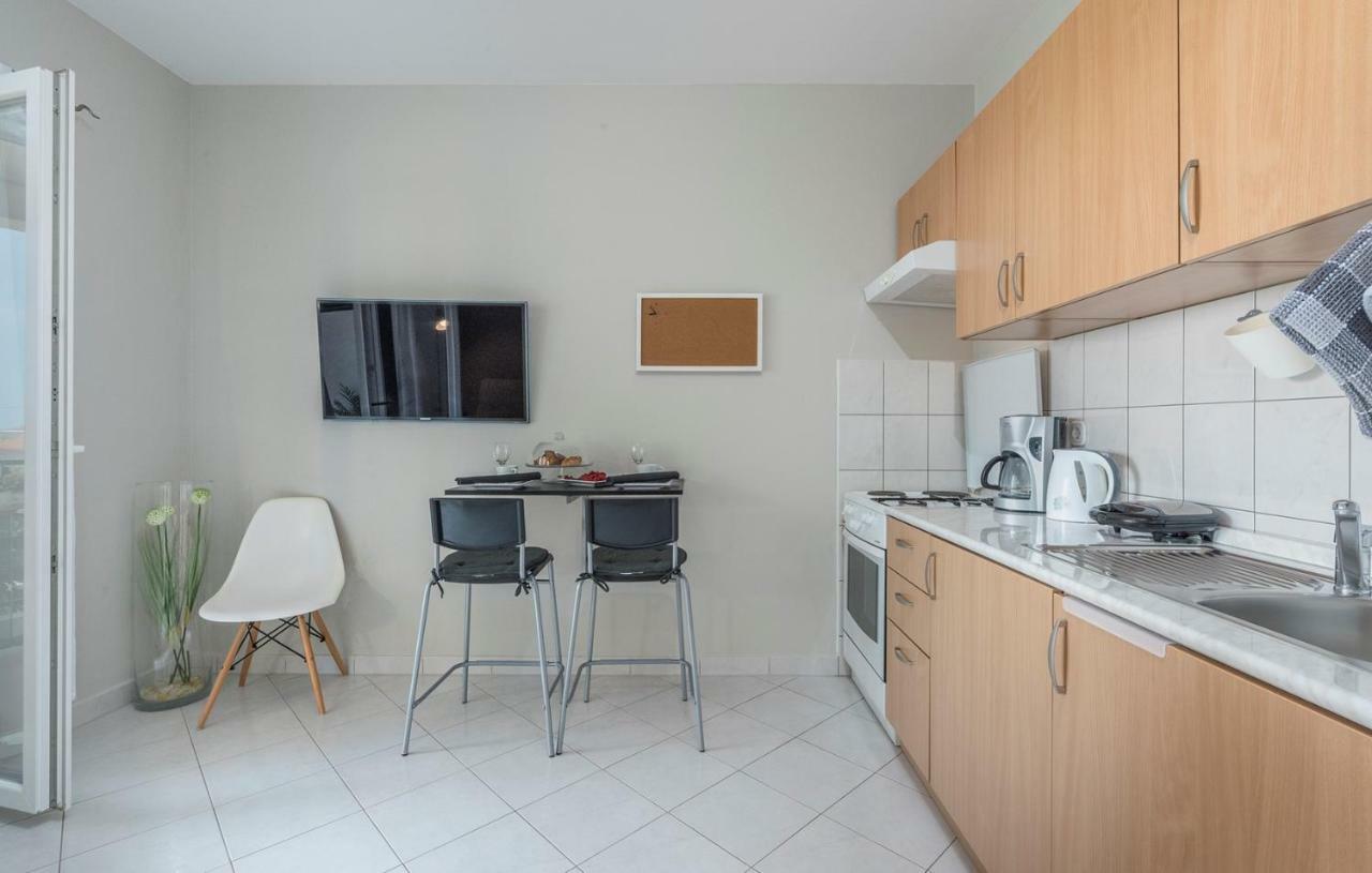 Apartment Green With Balcony Nova Vas  外观 照片