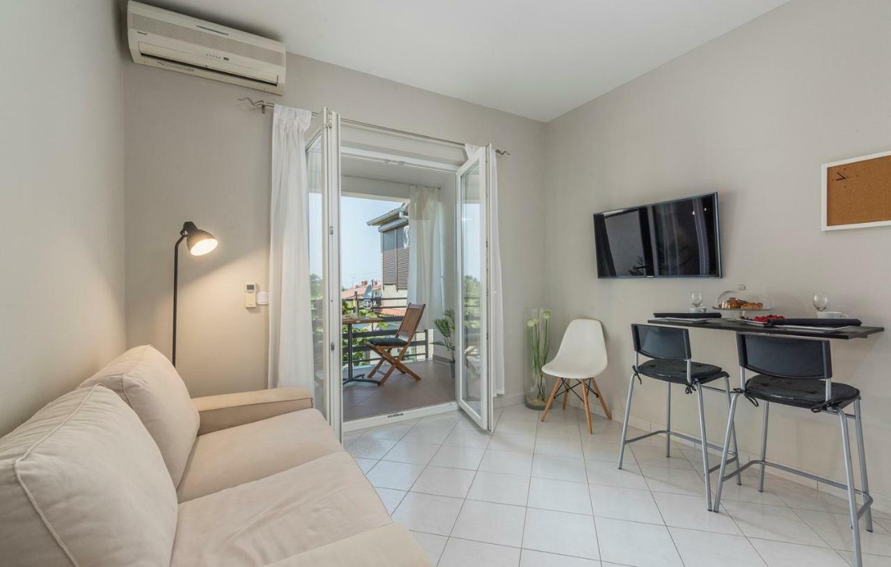 Apartment Green With Balcony Nova Vas  外观 照片